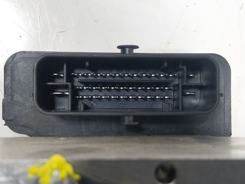 Recambio de abs para renault zoe 68 kw referencia OEM IAM  472108051R 