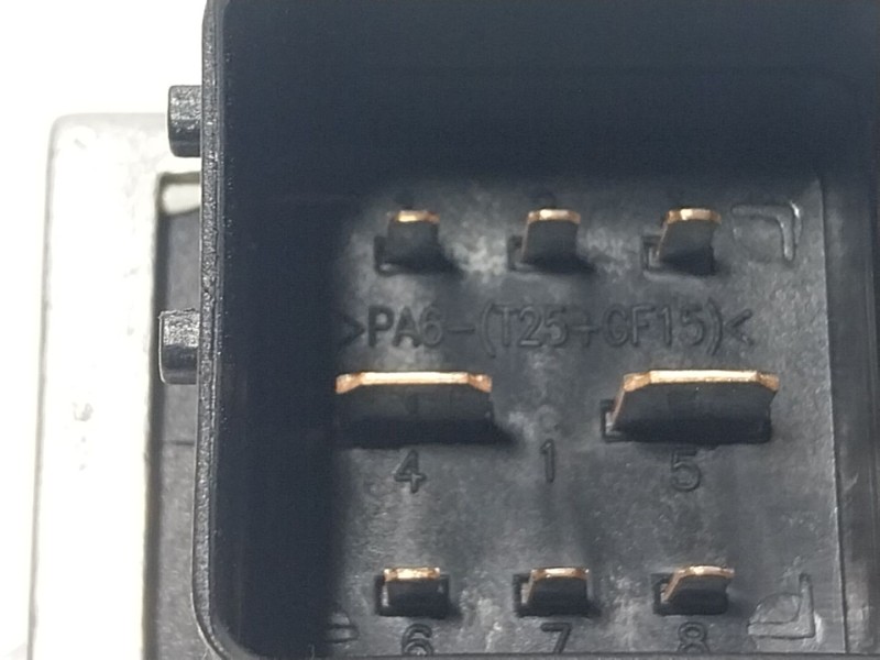 Recambio de caja precalentamiento para renault zoe 68 kw referencia OEM IAM  296103254R 