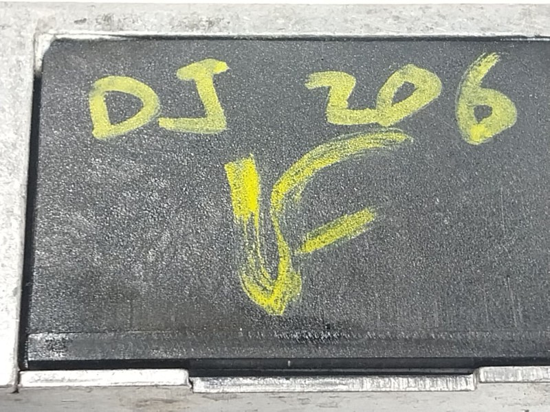 Recambio de caja precalentamiento para renault zoe 68 kw referencia OEM IAM  296103254R 