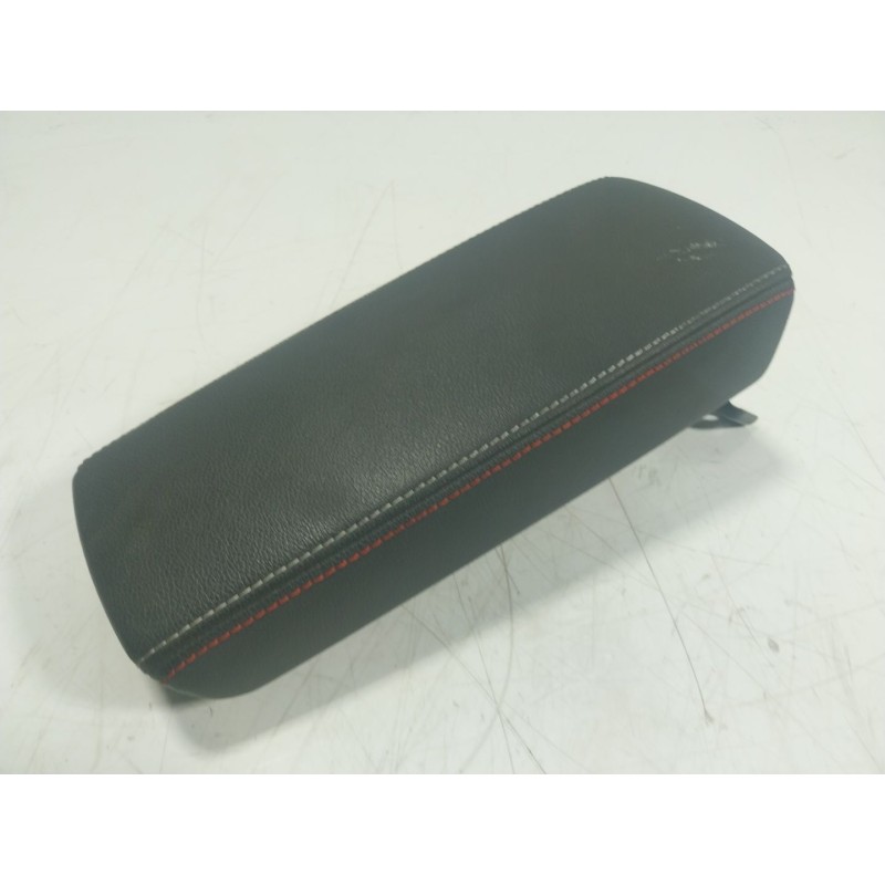 Recambio de apoyabrazos central para renault arkana referencia OEM IAM  969206073R 