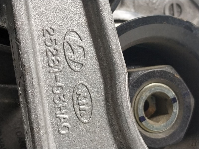 Recambio de alternador para kia niro concept referencia OEM IAM  2528103HA0 