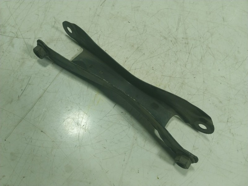 Recambio de brazo suspension inferior trasero izquierdo para bmw i3 (i01) 125 kw referencia OEM IAM  6867880 