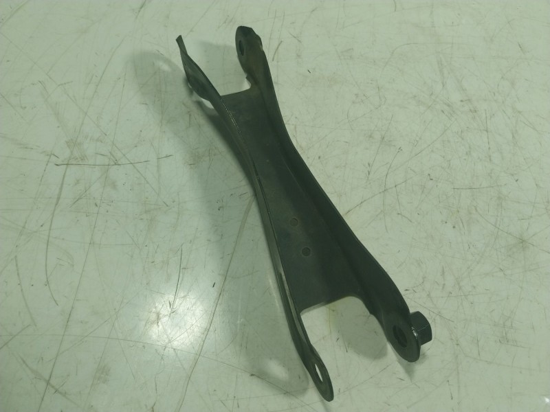 Recambio de brazo suspension superior trasero derecho para bmw i3 (i01) 125 kw referencia OEM IAM  6867880 