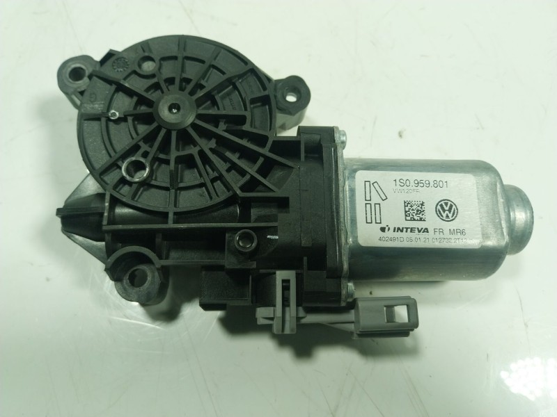 Recambio de motor elevalunas delantero derecho para seat mii (kf1) electric referencia OEM IAM  1S0959801 