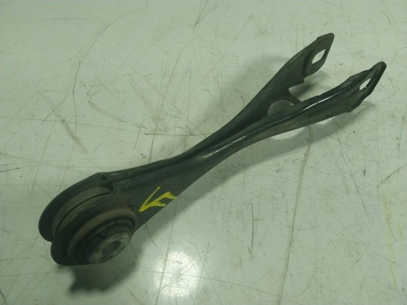 Recambio de brazo suspension inferior trasero derecho para bmw i3 (i01) 125 kw referencia OEM IAM  6852270 