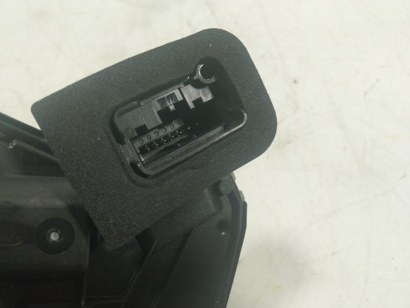 Recambio de cerradura puerta trasera derecha para seat ateca (kh7) fr go referencia OEM IAM 5TA839016L 5TA839016L 