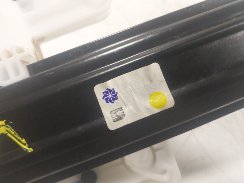 Recambio de elevalunas trasero izquierdo para seat ateca (kh7) fr go referencia OEM IAM 575839461A 575839461A 