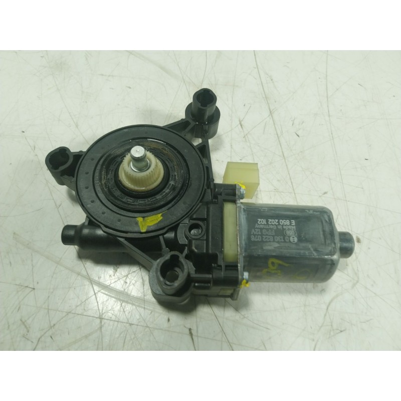 Recambio de motor elevalunas delantero derecho para seat ateca (kh7) fr go referencia OEM IAM 5Q0959802C 5Q0959802C 