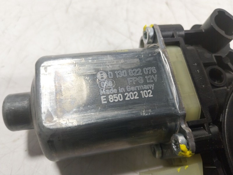 Recambio de motor elevalunas delantero derecho para seat ateca (kh7) fr go referencia OEM IAM 5Q0959802C 5Q0959802C 