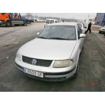 VOLKSWAGEN PASSAT BERLINA (3B2)
