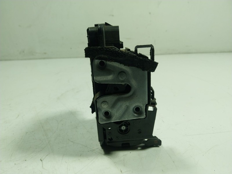 Recambio de cerradura puerta delantera derecha para renault zoe 68 kw referencia OEM IAM  805020094R 