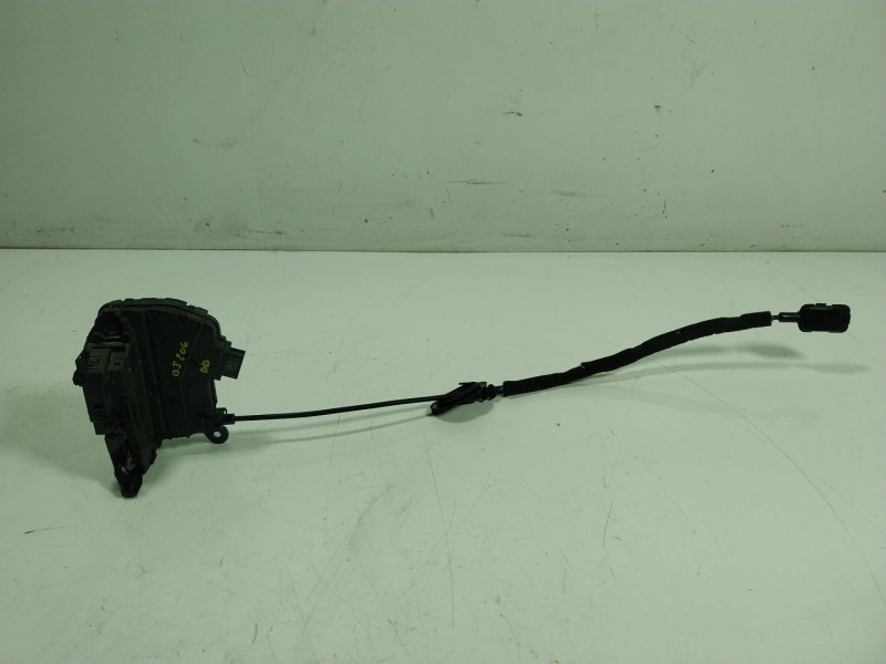 Recambio de cerradura puerta delantera derecha para renault zoe 68 kw referencia OEM IAM  805020094R 