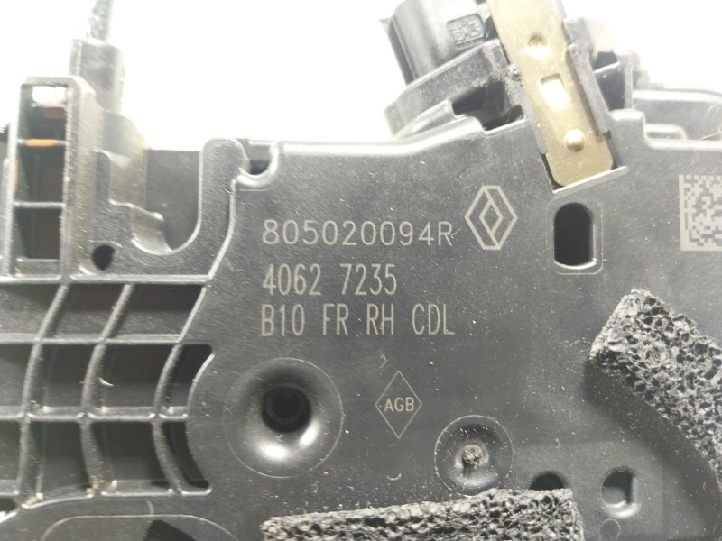 Recambio de cerradura puerta delantera derecha para renault zoe 68 kw referencia OEM IAM  805020094R 