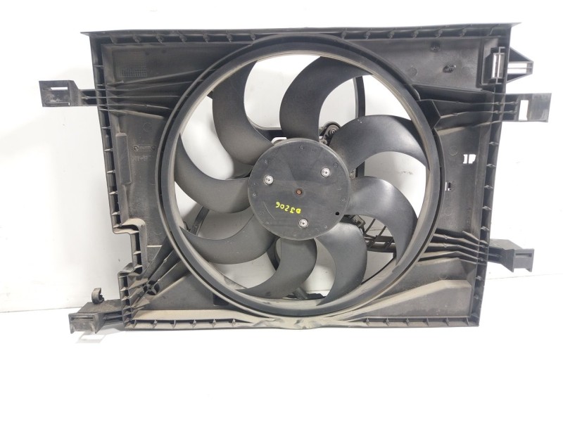 Recambio de electroventilador para renault zoe 68 kw referencia OEM IAM  945002400 