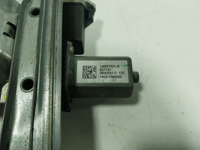 Recambio de elevalunas delantero izquierdo para renault zoe 68 kw referencia OEM IAM  128001491 