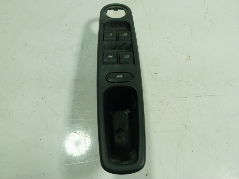 Recambio de mando elevalunas delantero izquierdo para renault zoe 68 kw referencia OEM IAM  254008973R 