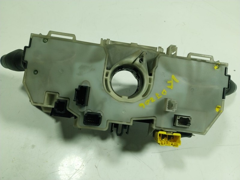 Recambio de mando luces para renault zoe 68 kw referencia OEM IAM  255522540R 
