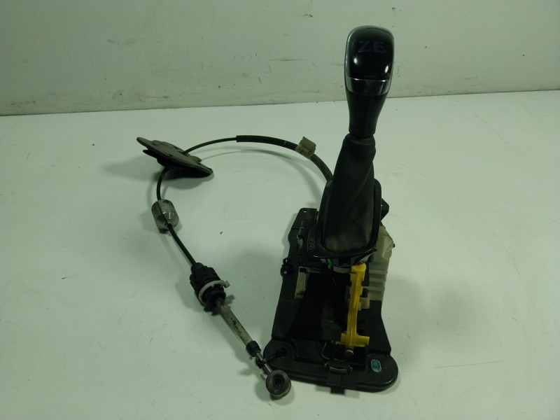 Recambio de palanca cambio para renault zoe 68 kw referencia OEM IAM  341040598R 