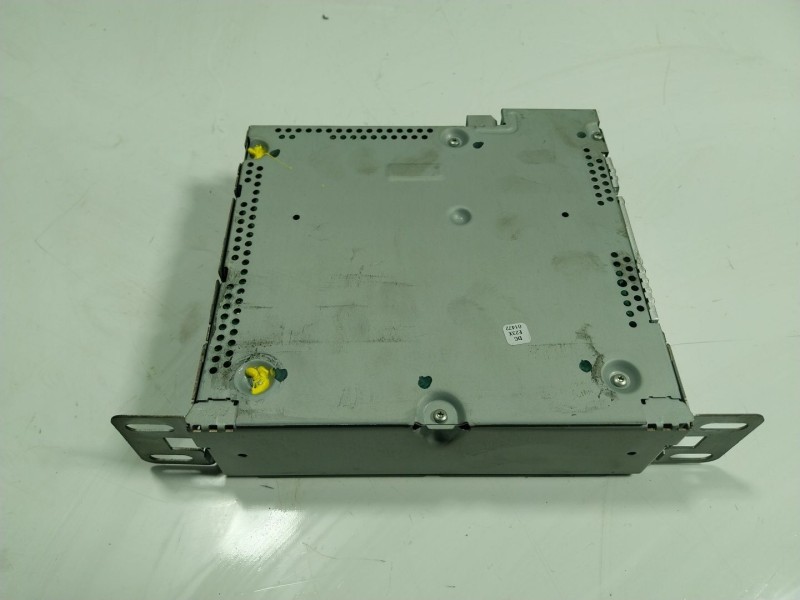 Recambio de sistema audio / radio cd para renault zoe 68 kw referencia OEM IAM  281151536R 