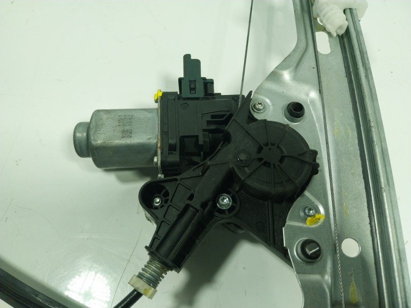 Recambio de elevalunas delantero izquierdo para renault megane iv berlina 5p 1.3 tce referencia OEM IAM 807215959R  