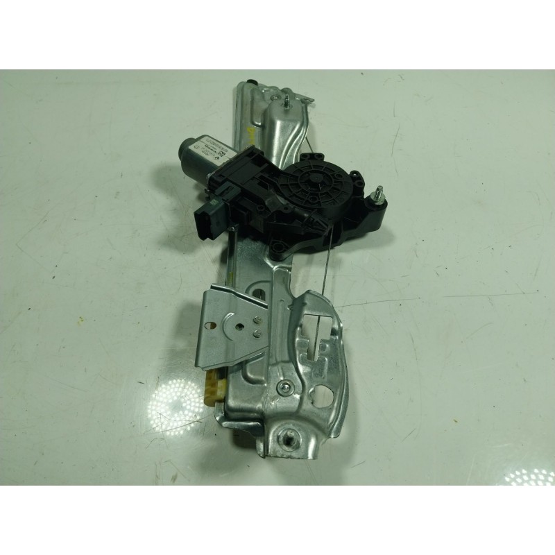Recambio de elevalunas trasero izquierdo para renault megane iv berlina 5p 1.3 tce referencia OEM IAM 827218403R 827218403R 