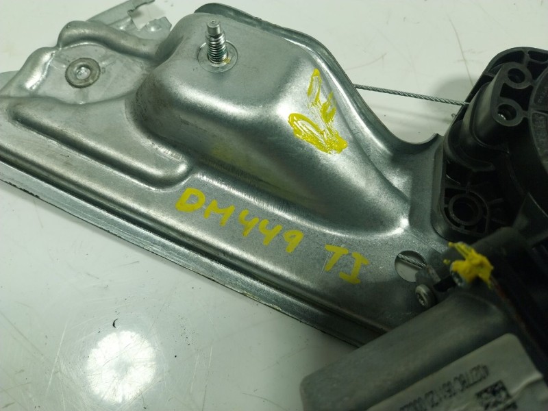 Recambio de elevalunas trasero izquierdo para renault megane iv berlina 5p 1.3 tce referencia OEM IAM 827218403R 827218403R 