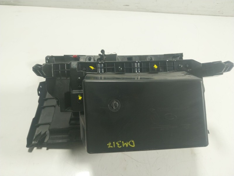 Recambio de guantera para renault arkana referencia OEM IAM   