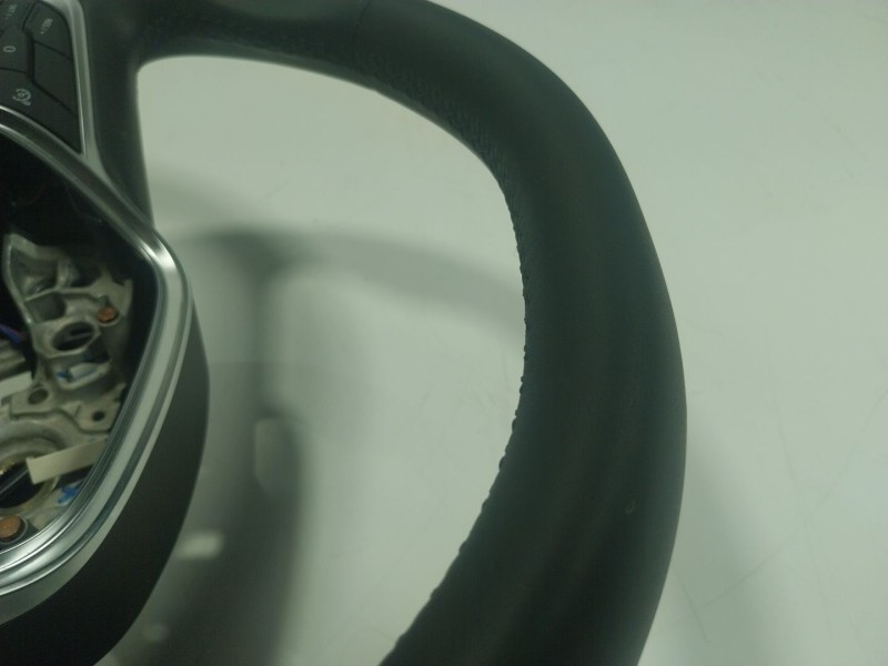 Recambio de volante para renault captur ii 1.0 tce referencia OEM IAM  34268102C 