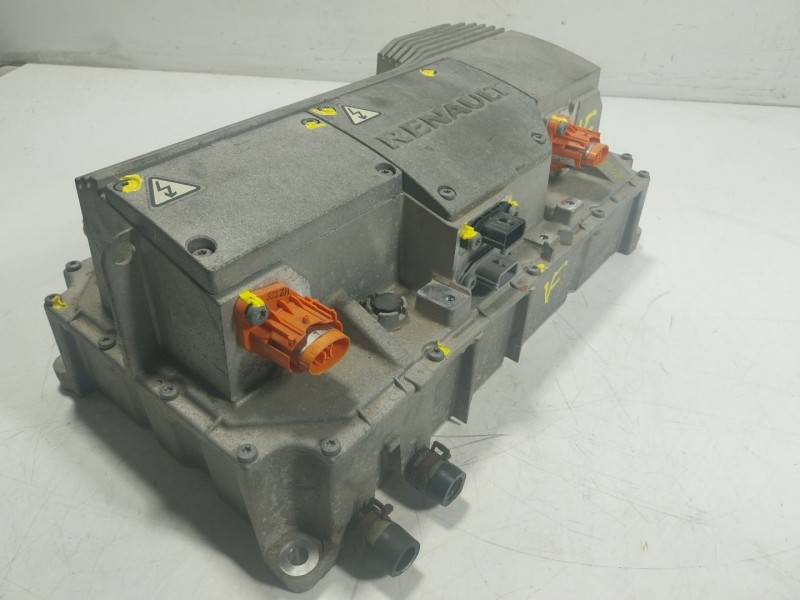 Recambio de convertidor de voltaje para renault kangoo z.e. referencia OEM IAM   