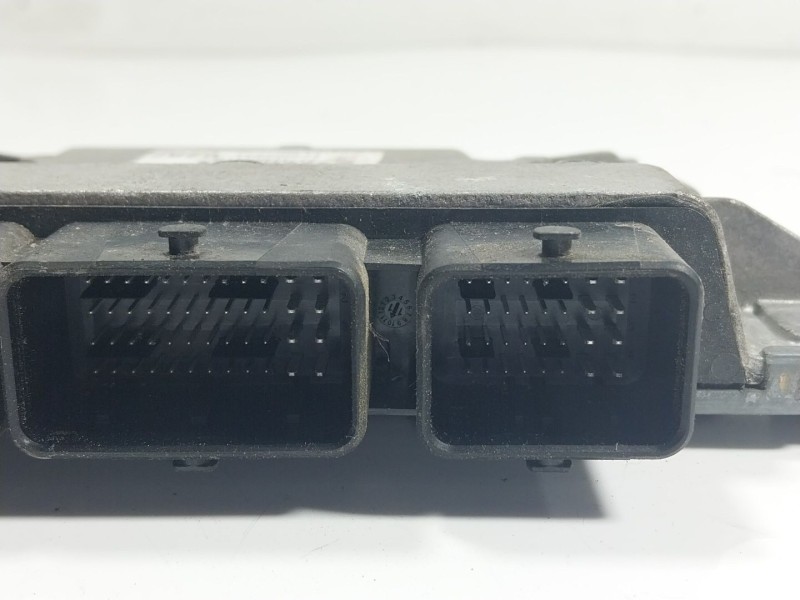 Recambio de centralita motor uce para renault kangoo z.e. maxi 5-sitzer referencia OEM IAM  237D40041R 