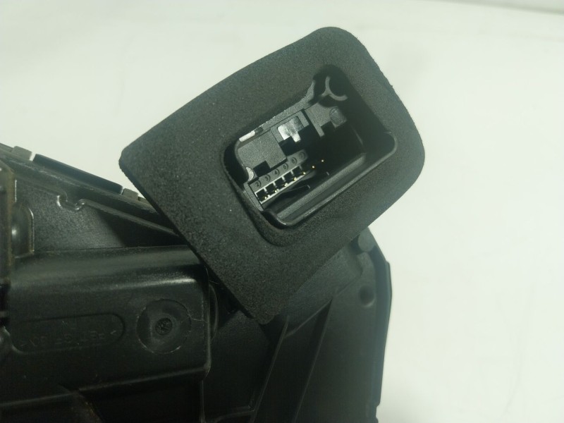 Recambio de cerradura puerta delantera derecha para skoda spaceback (5h) 1.0 tsi referencia OEM IAM  5TB837016A 