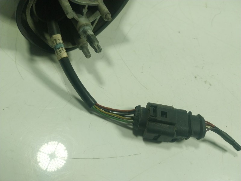 Recambio de espejo derecho para seat leon (1p1) 1.6 tdi referencia OEM IAM   