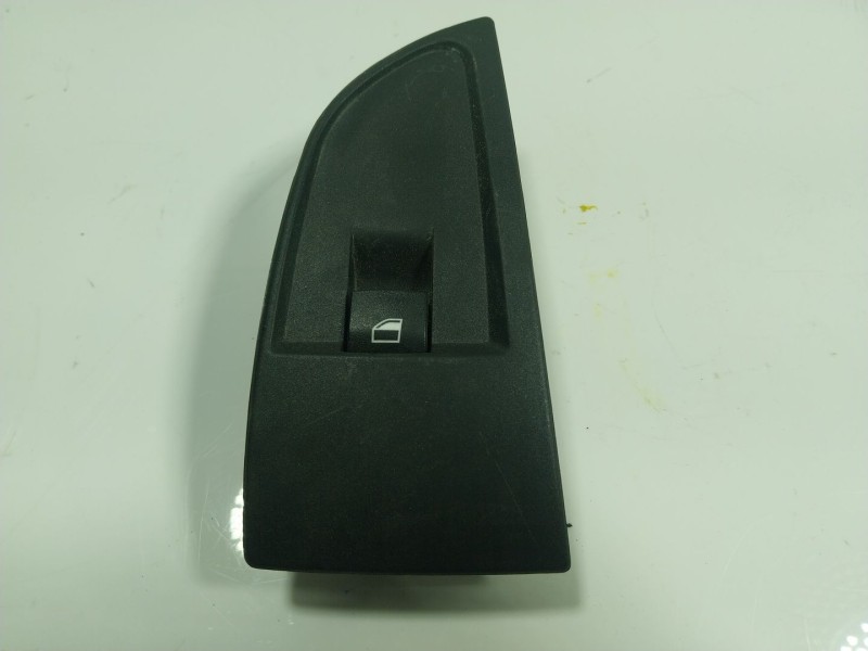 Recambio de mando elevalunas delantero derecho para bmw i3 (i01) 125 kw referencia OEM IAM  9208107 