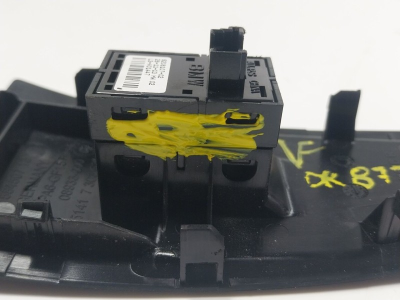 Recambio de mando elevalunas delantero derecho para bmw i3 (i01) 125 kw referencia OEM IAM  9208107 