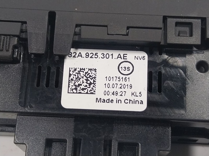 Recambio de warning para audi a1 sportback (gba) 25 tfsi s line referencia OEM IAM 82A925301AE 82A925301 