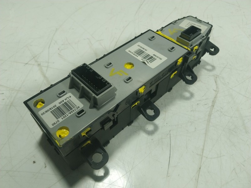 Recambio de mando elevalunas delantero izquierdo para kia niro concept referencia OEM IAM  93570G5310 