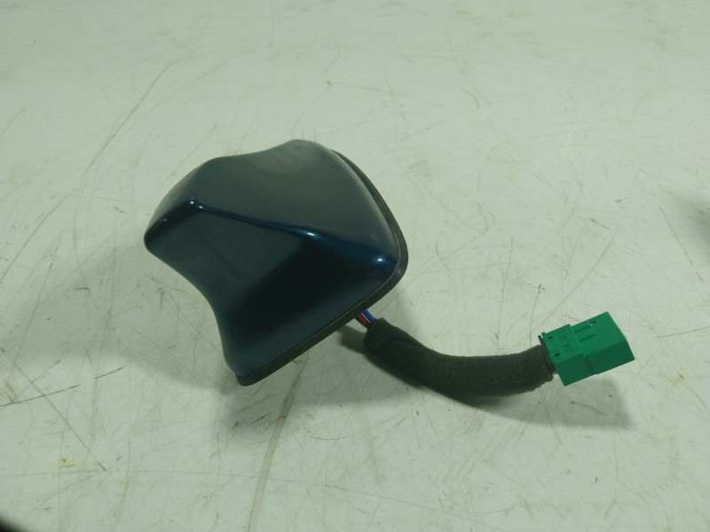 Recambio de antena para kia niro concept referencia OEM IAM  96210G5140C3U 