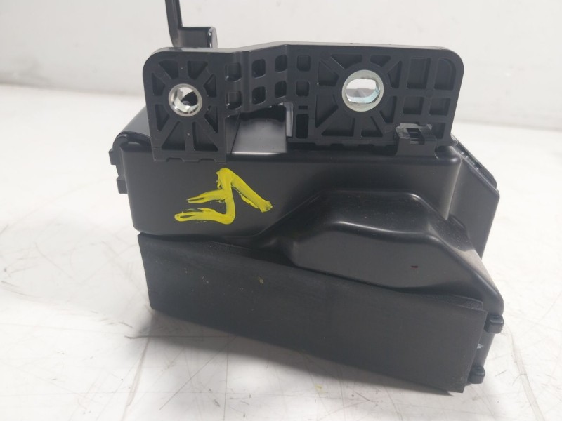 Recambio de caja reles / fusibles para kia niro concept referencia OEM IAM  1808241640 