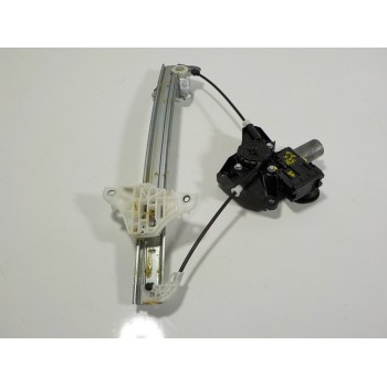 ELEVALUNAS DELANTERO DERECHO 857100D540 857100D540 698100D600