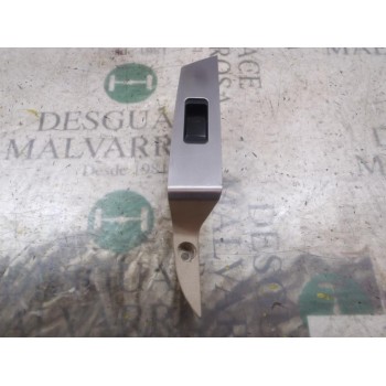 MANDO ELEVALUNAS TRASERO DERECHO 25411AX010 