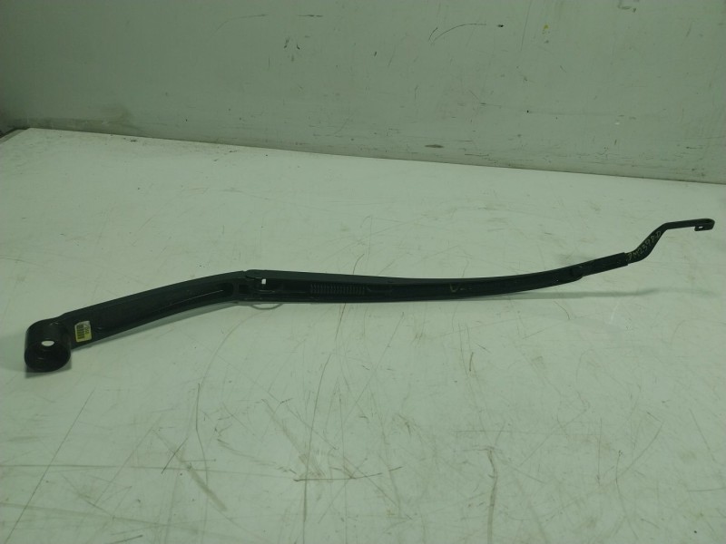 Recambio de brazo limpia delantero derecho para kia niro concept referencia OEM IAM   