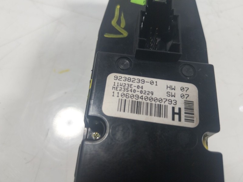 Recambio de mando elevalunas delantero izquierdo para bmw serie 5 lim. (f10) 3.0 turbodiesel referencia OEM IAM  923823901 