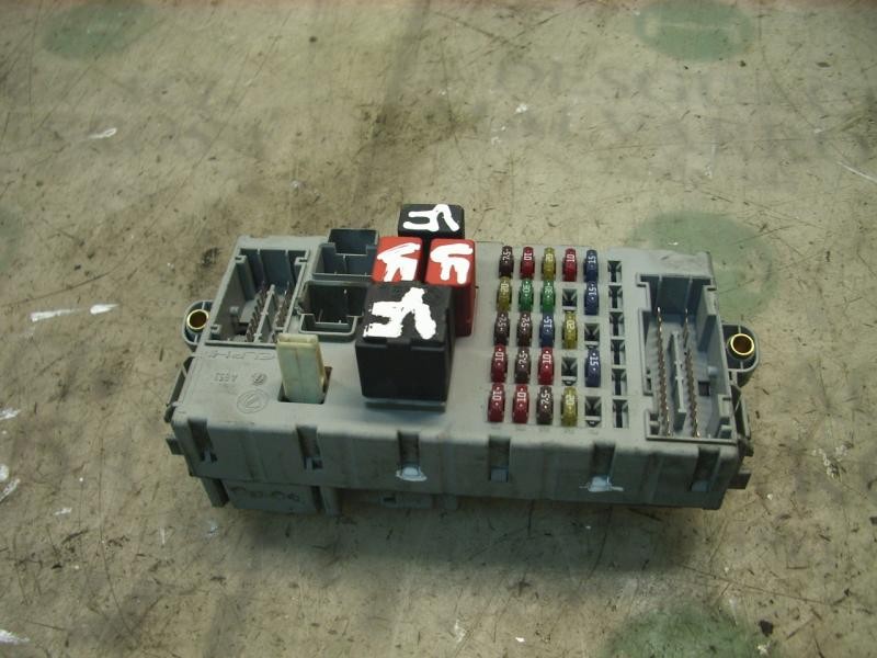 Recambio de caja reles / fusibles para fiat doblo cargo (223) 1.9 d furg. referencia OEM IAM   