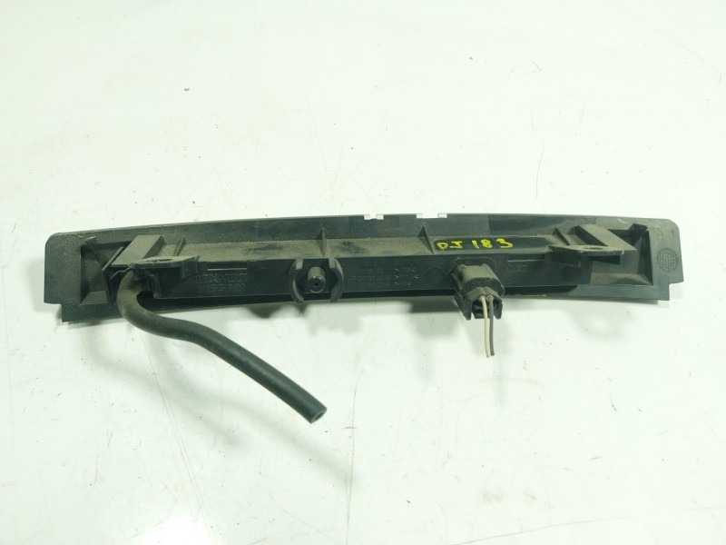 Recambio de piloto trasero central para renault zoe life referencia OEM IAM   