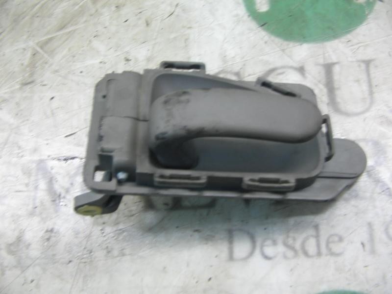 Recambio de maneta interior delantera izquierda para citroën xsara picasso 2.0 hdi referencia OEM IAM   