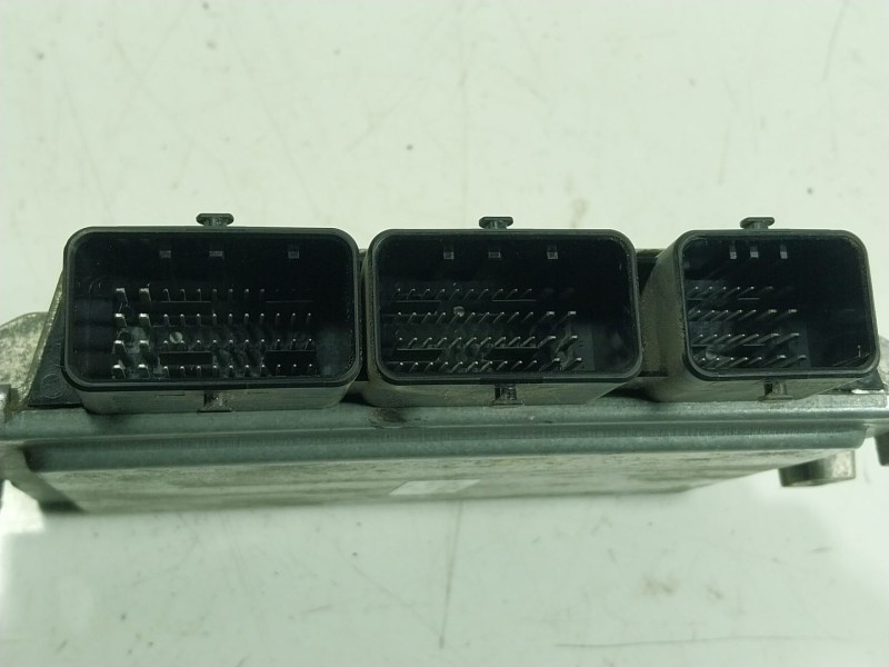 Recambio de centralita motor uce para renault zoe life referencia OEM IAM  237D40225R 