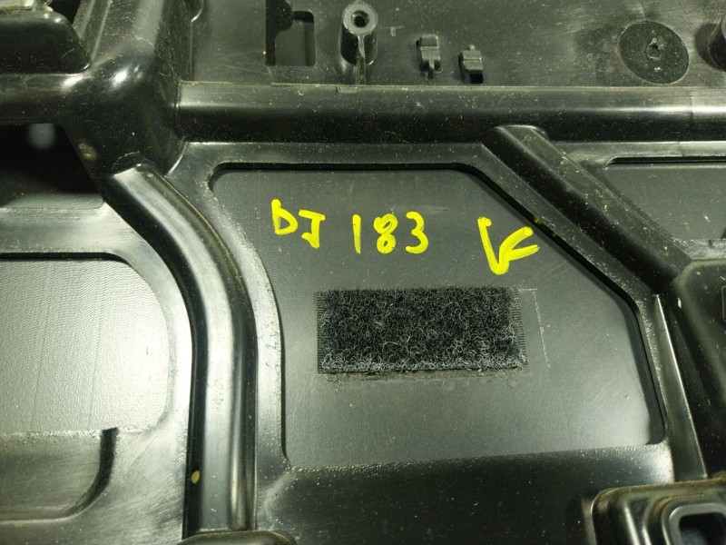 Recambio de aleron trasero para renault zoe life referencia OEM IAM   