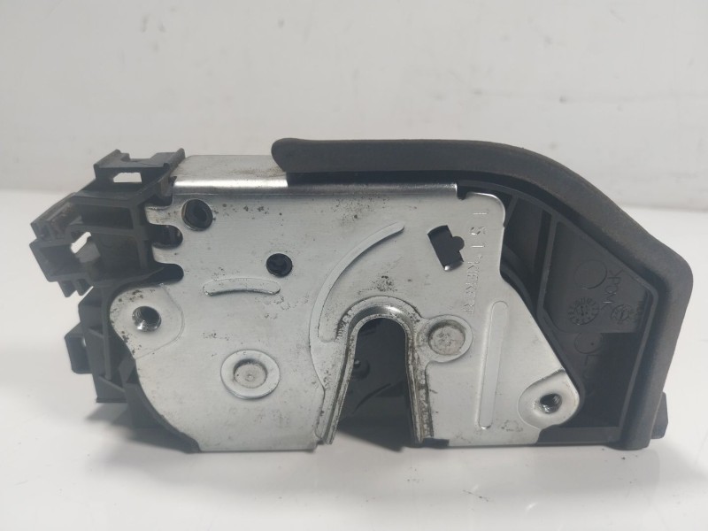 Recambio de cerradura puerta delantera izquierda para bmw serie 5 lim. (f10) 3.0 turbodiesel referencia OEM IAM  7229461 