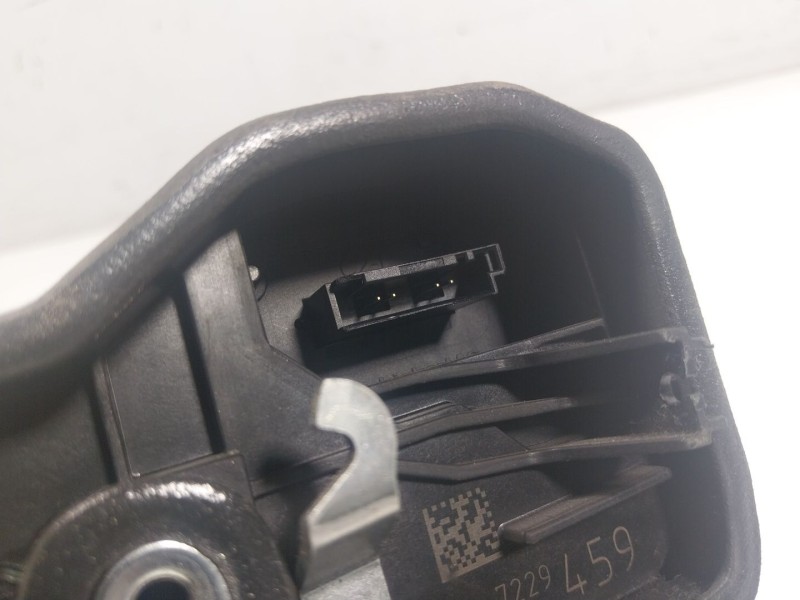 Recambio de cerradura puerta trasera izquierda para bmw serie 5 lim. (f10) 3.0 turbodiesel referencia OEM IAM  7229459 