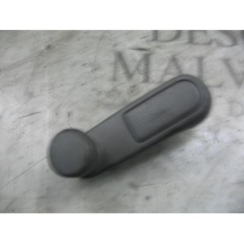 MANETA ELEVALUNAS TRASERA DERECHA 